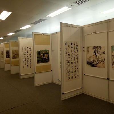 上海展柜展板出租與圖文設(shè)計(jì)一站式服務(wù)，如何選擇靠譜供應(yīng)商？